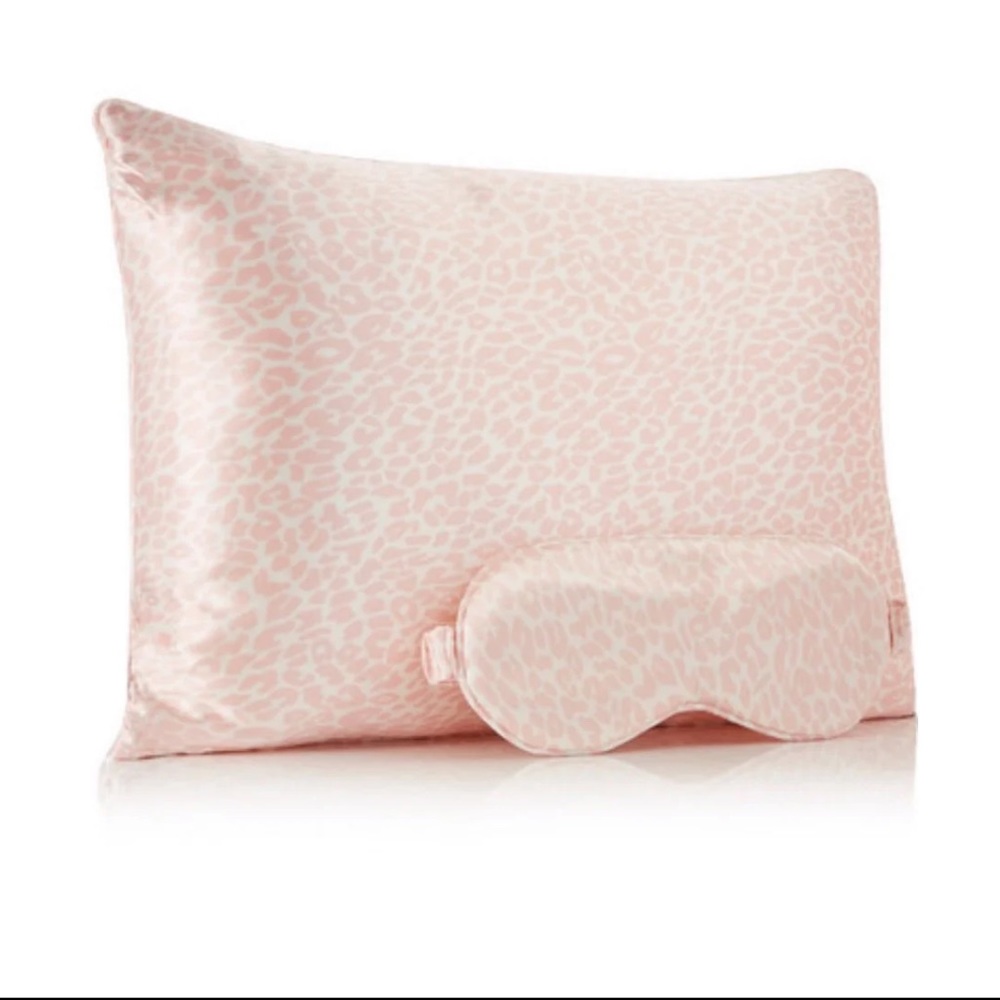 Slip beauty sleep to go!